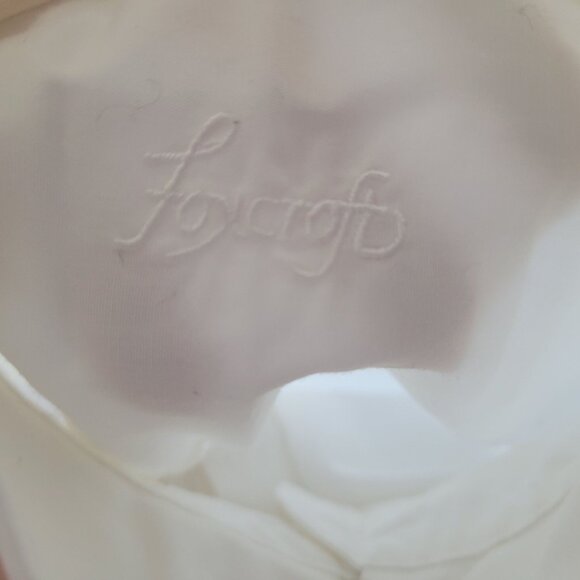 Embroidered Cats White Button-Up Shirt By Foxcroft. - Picture 5 of 8